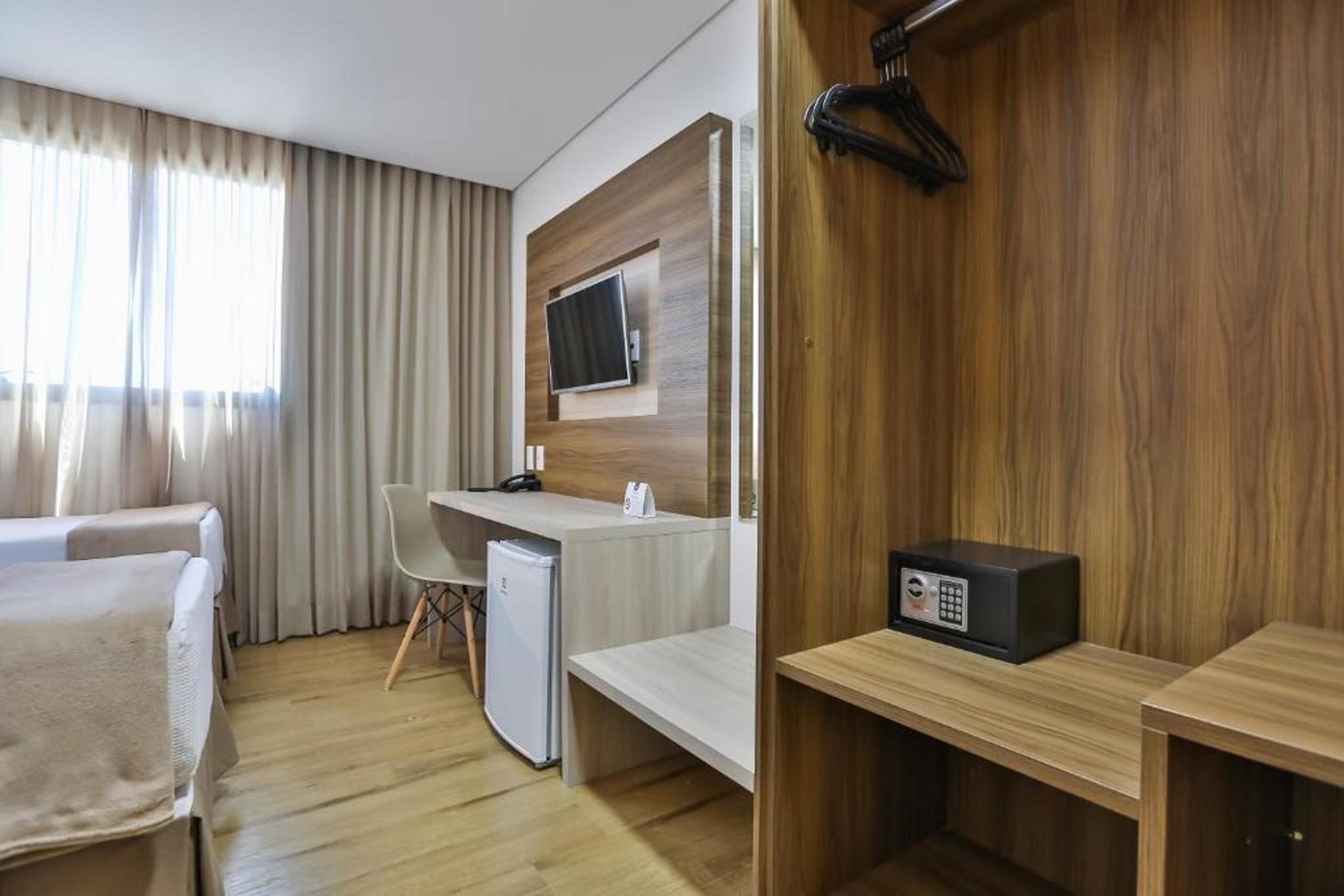 Nobile Inn Meridional Кариасика Екстериор снимка